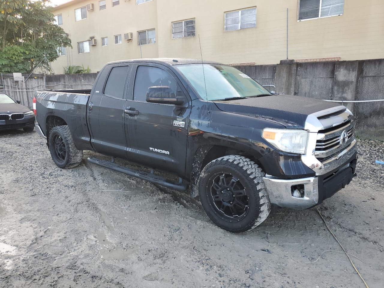 VIN 5TFRW5F11HX213576 2017 TOYOTA TUNDRA no.4