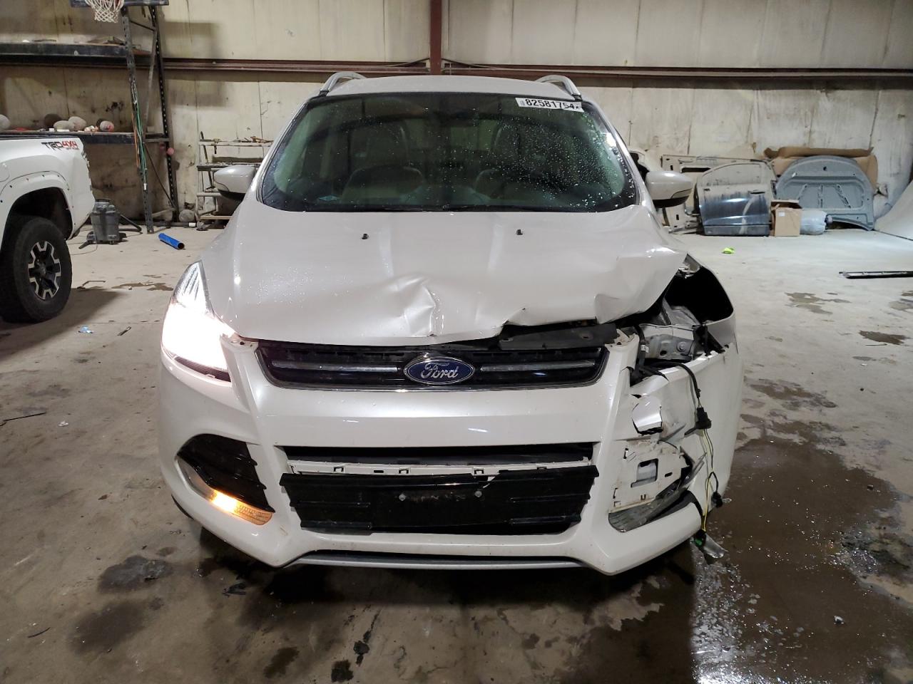 VIN 1FMCU9JX6GUC53159 2016 FORD ESCAPE no.5