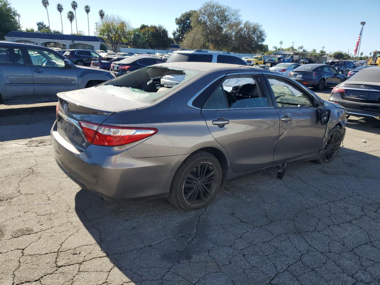 2015 Toyota Camry - Image 3
