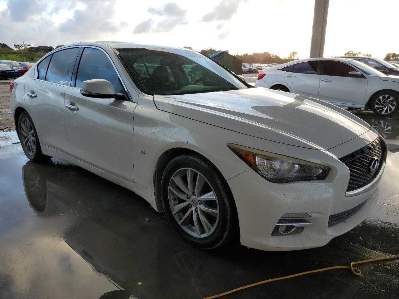 VIN JN1BV7APXFM339822 2015 INFINITI Q50 no.4