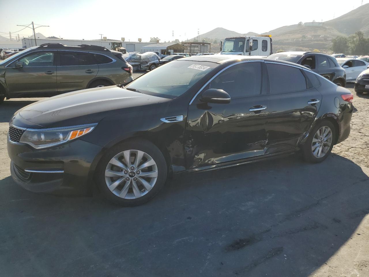 VIN 5XXGU4L33GG085909 2016 KIA OPTIMA no.1