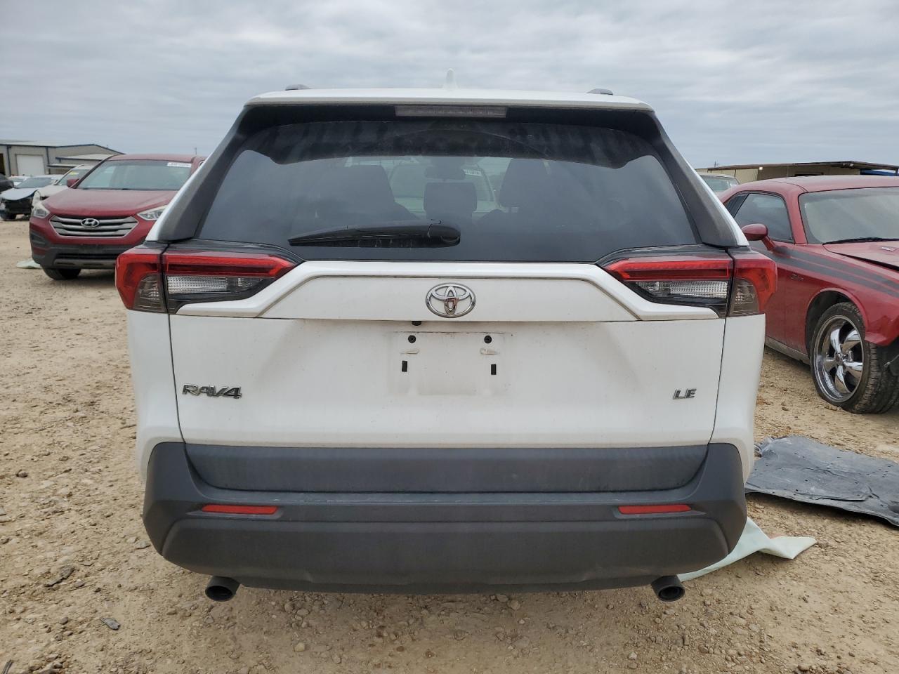 2019 Toyota RAV 4 - Image 6