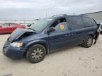 2004 Chrysler Town & Country Lx продається в Appleton, WI - All Over