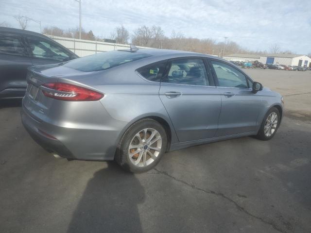  FORD FUSION 2020 Srebrny
