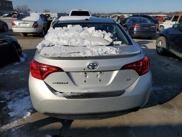 Седаны TOYOTA COROLLA 2017 Серебристый