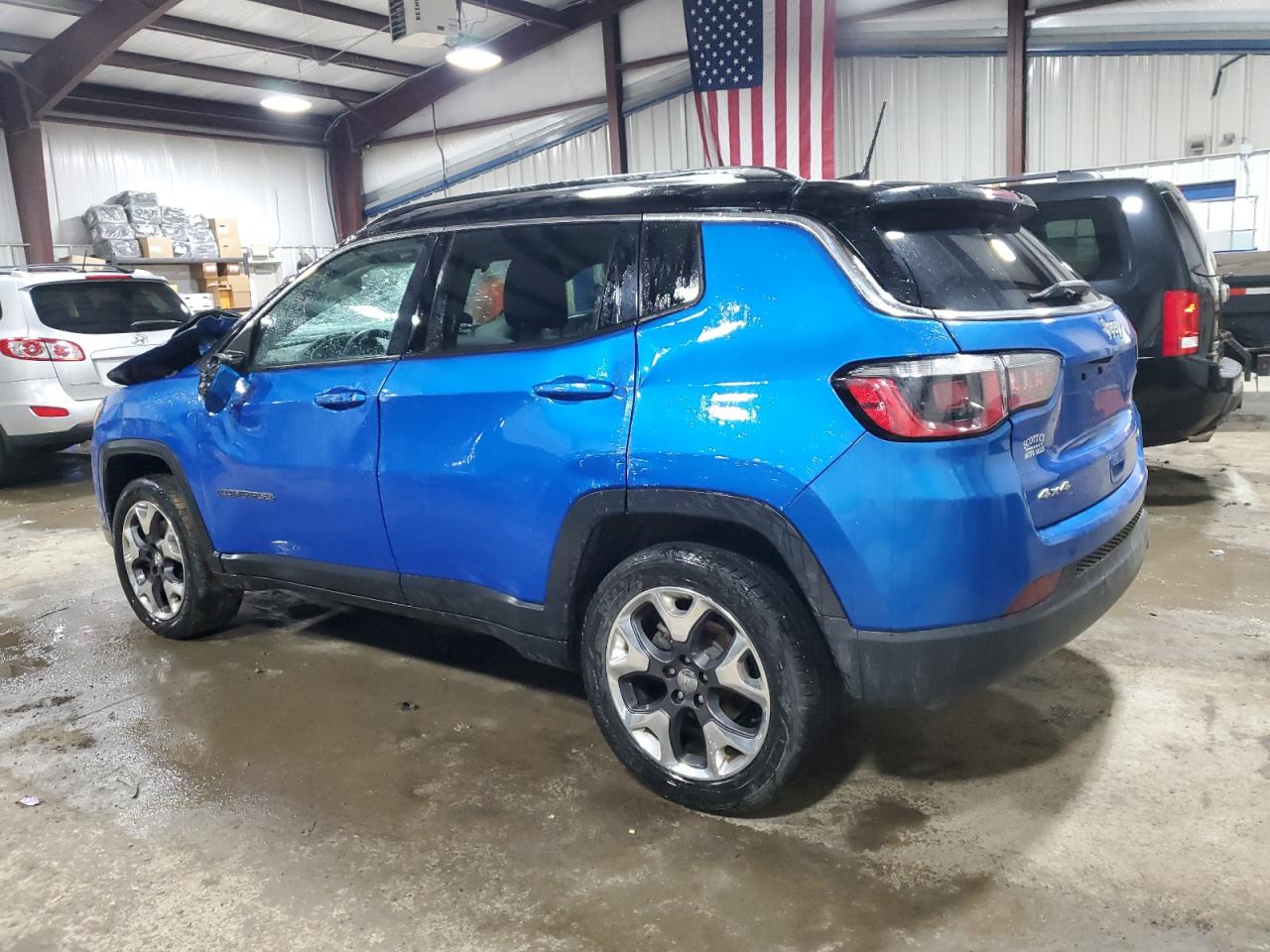 VIN 3C4NJDCB4KT709706 2019 JEEP COMPASS no.2