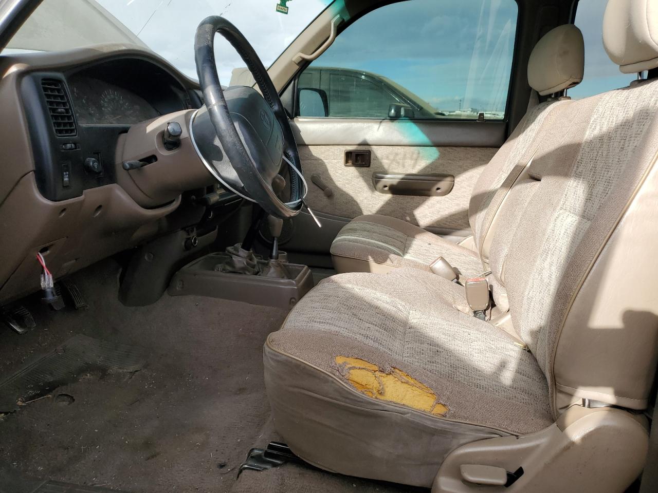 1999 Toyota Tacoma Xtracab VIN: 4TAWN72N3XZ532387 Lot: 83996634