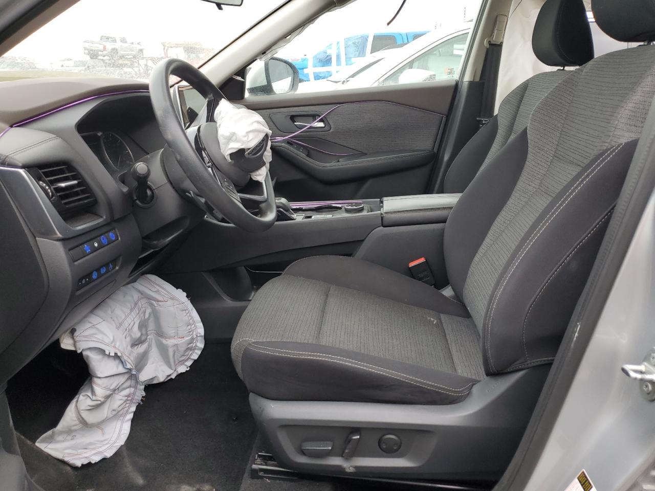 2021 Nissan Rogue - Image 7