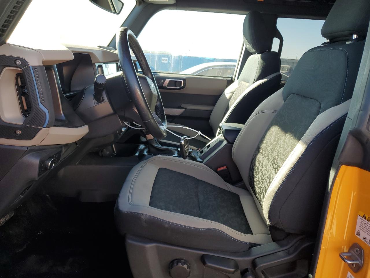 2022 Ford Bronco - Image 7