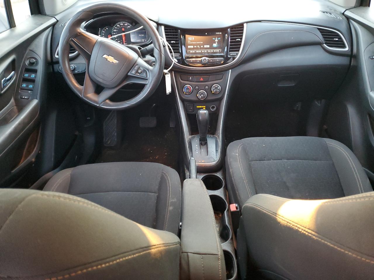 2017 Chevrolet Trax Ls VIN: KL7CJKSB6HB065467 Lot: 82861524