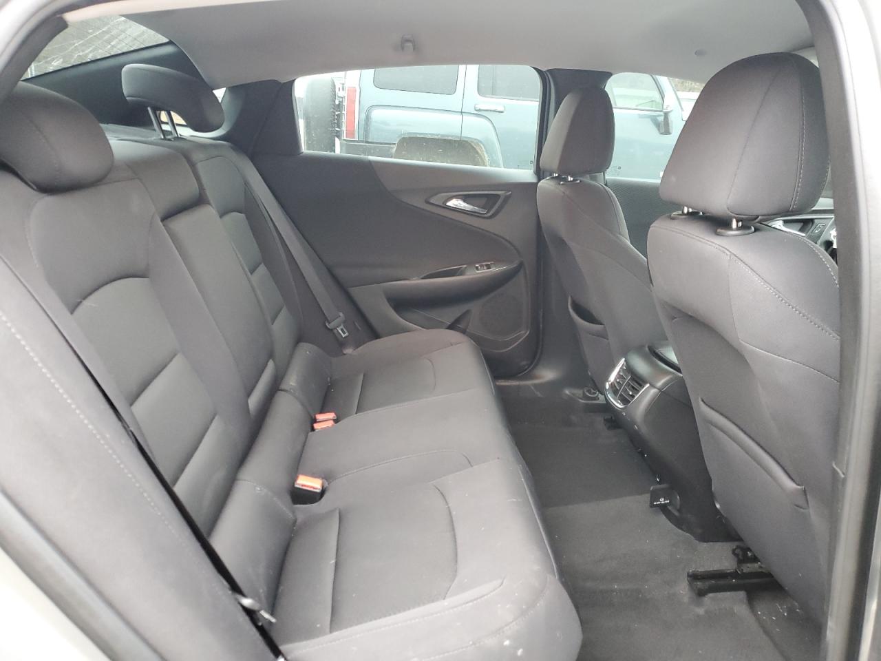 2017 Chevrolet Malibu - Image 11