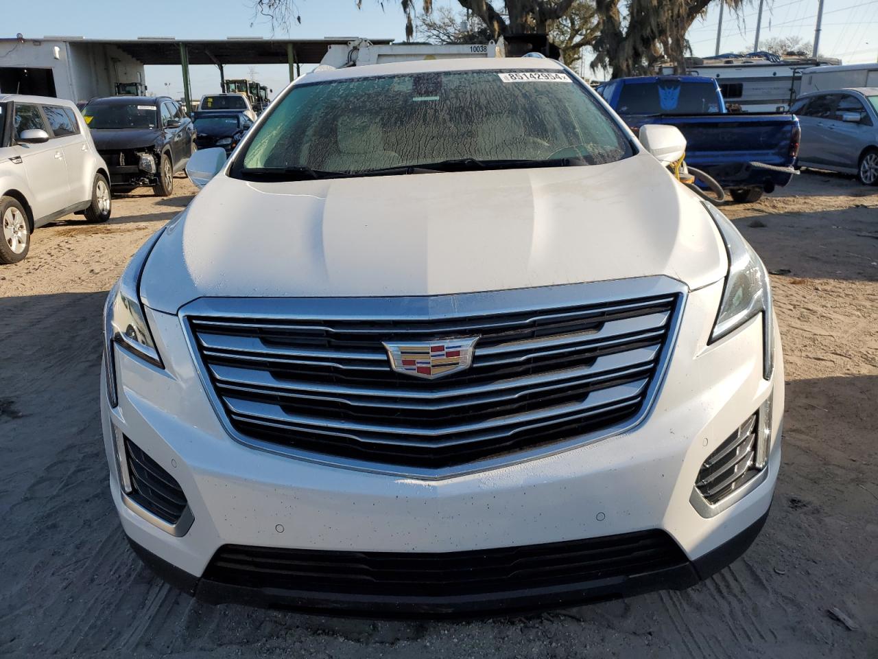 VIN 1GYKNERS4HZ148942 2017 CADILLAC XT5 no.5