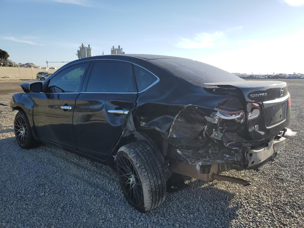2016 Nissan Sentra - Image 2