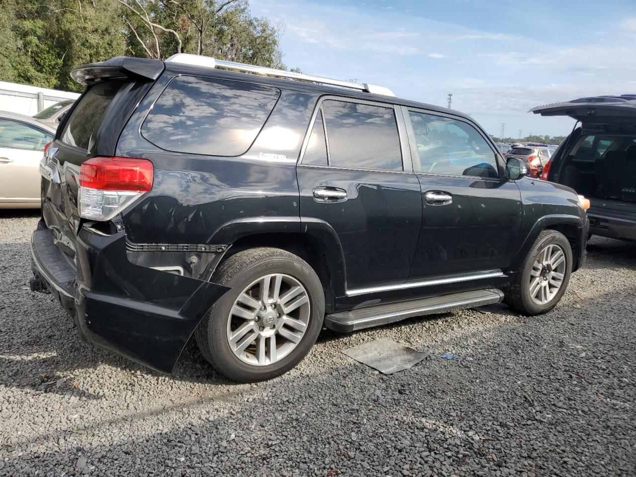 VIN JTEZU5JR8D5056438 2013 TOYOTA 4RUNNER no.3