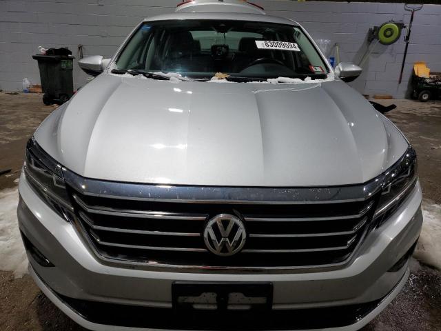  VOLKSWAGEN PASSAT 2020 Сріблястий