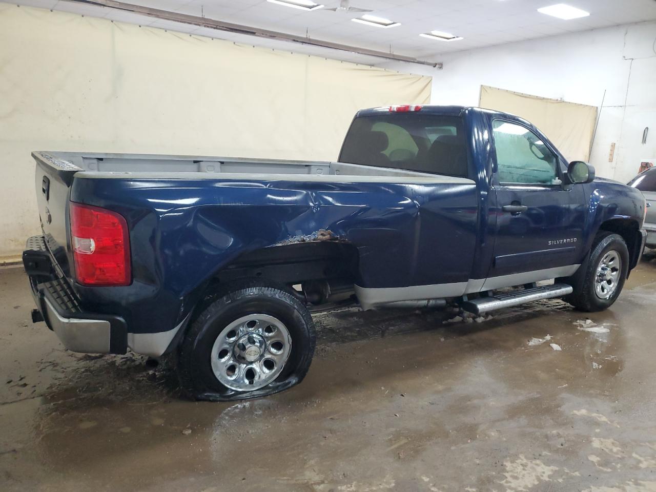 2011 Chevrolet Silverado - Image 3