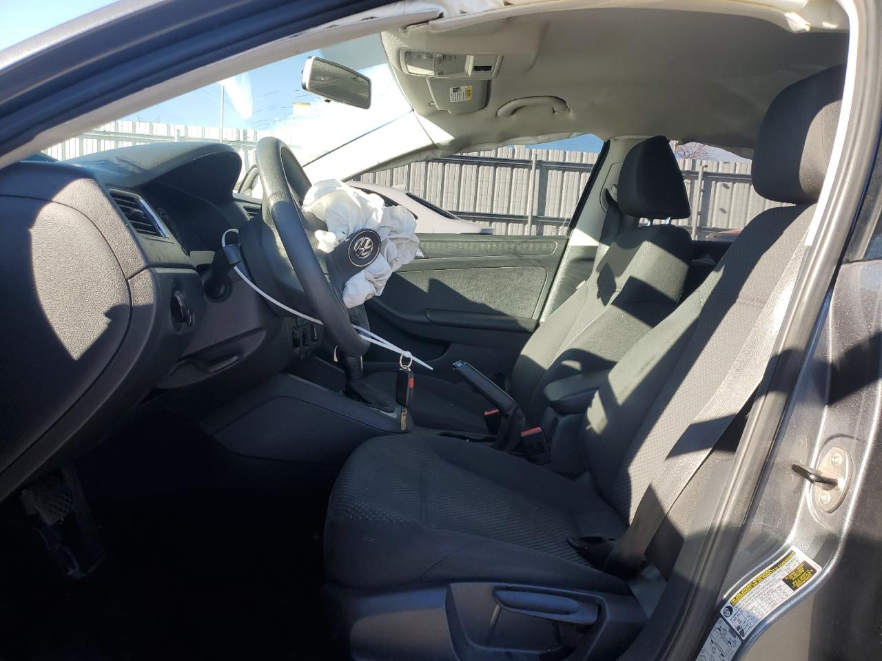 2014 Volkswagen Jetta - Image 7