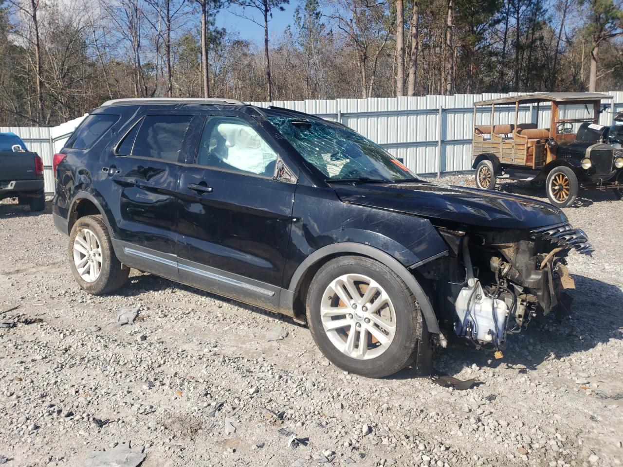 2016 Ford Explorer - Image 4