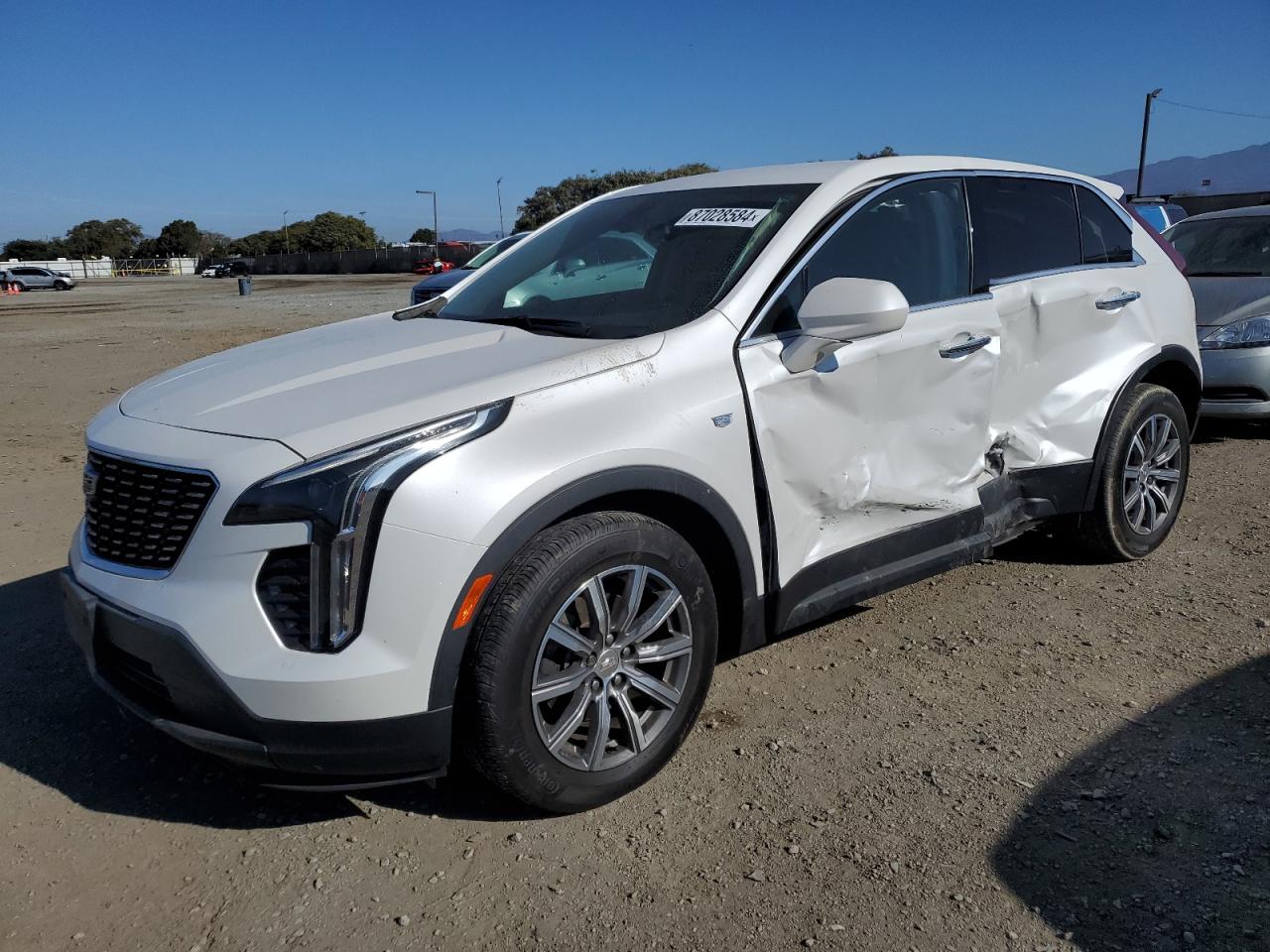 VIN 1GYAZAR41KF189614 2019 CADILLAC XT4 no.1