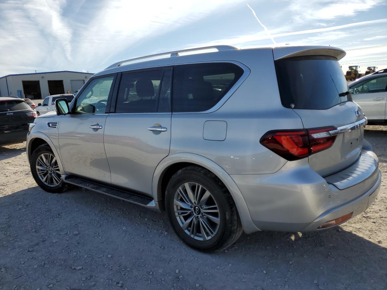 2021 Infiniti QX80 - Image 2