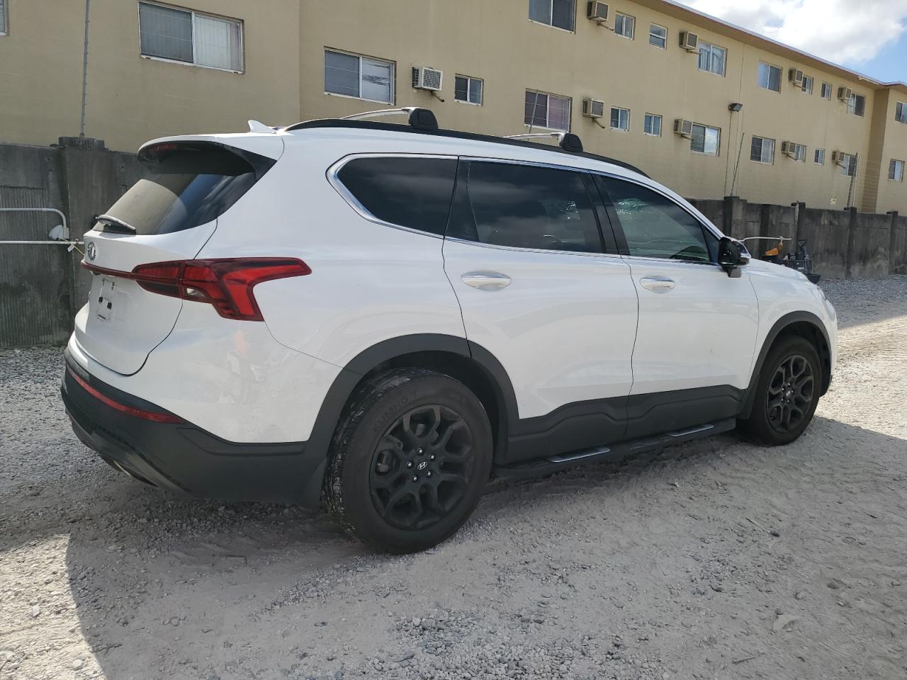 2022 Hyundai Santa Fe - Image 3