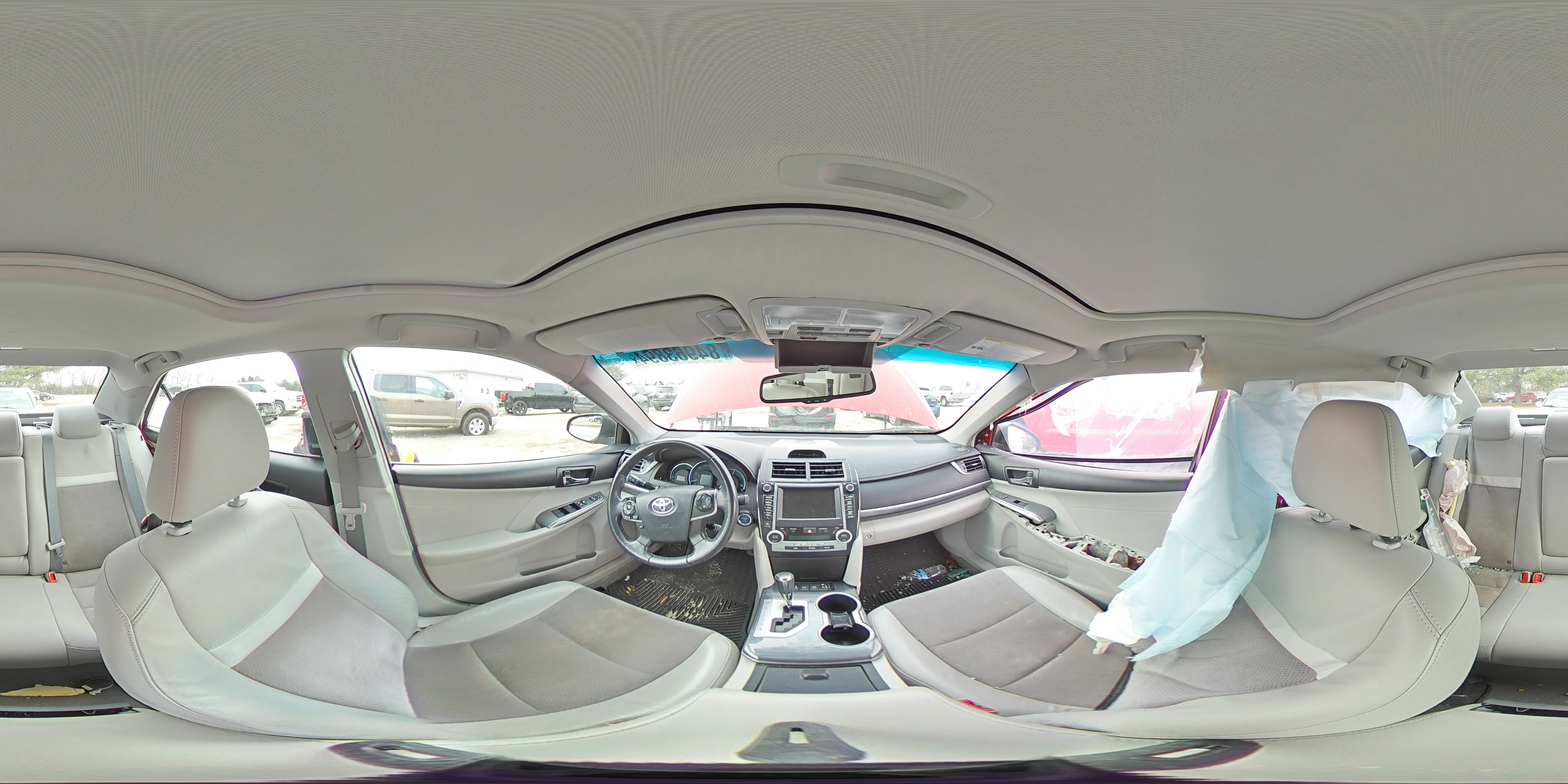 2014 Toyota Camry - Image 13
