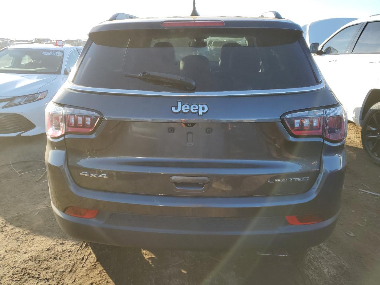 2018 Jeep Compass - Image 6