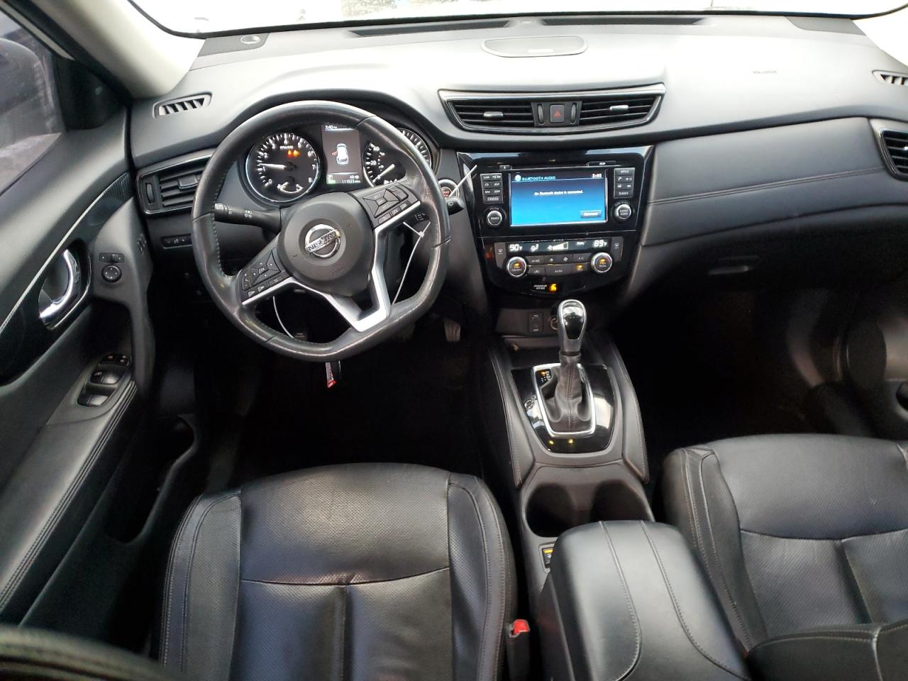 2017 Nissan Rogue - Image 8