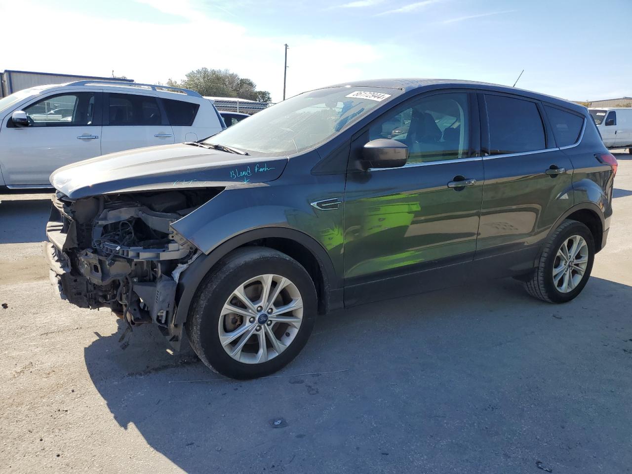 VIN 1FMCU9GDXKUA08404 2019 FORD ESCAPE no.1