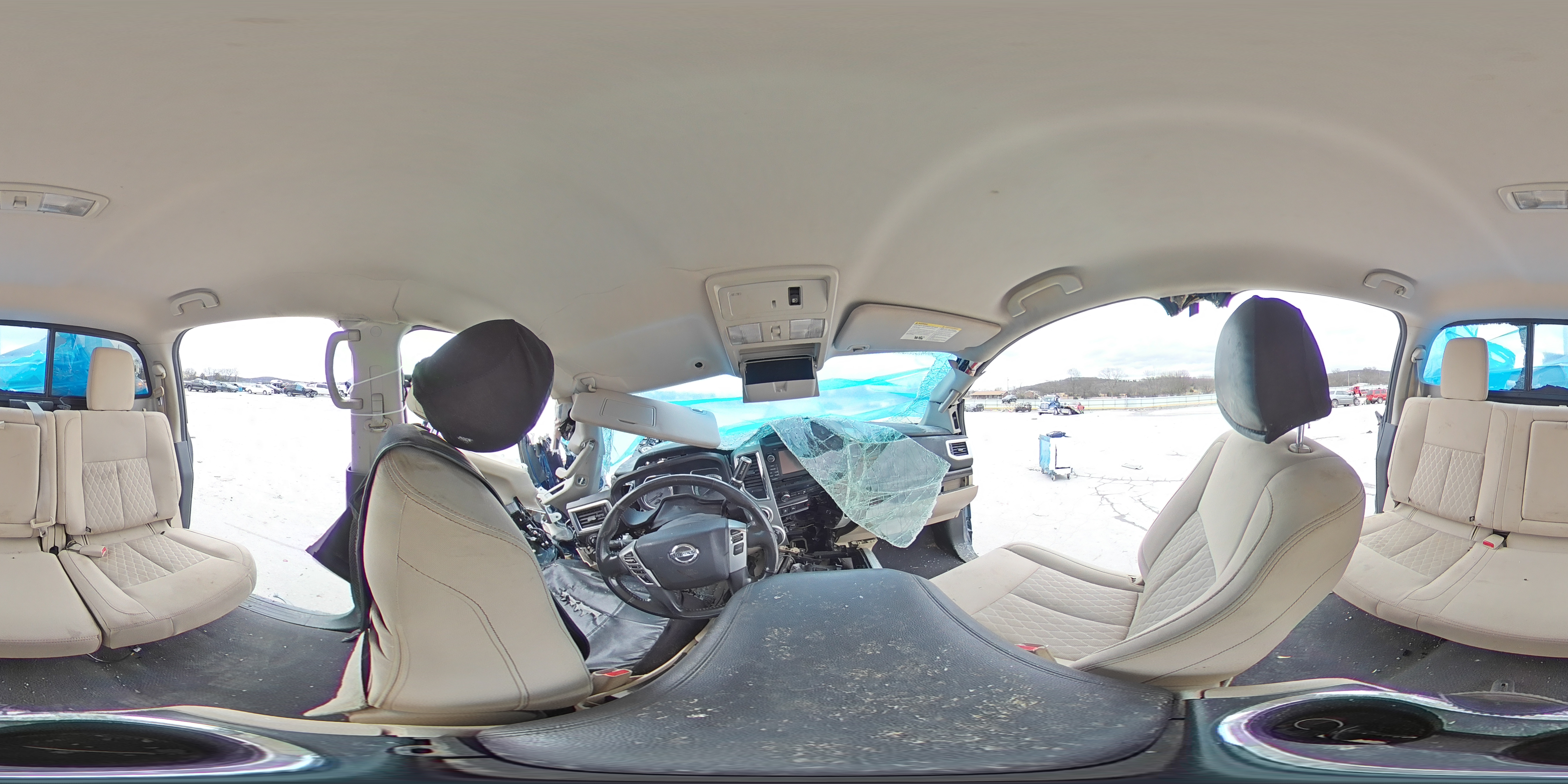 2017 Nissan Titan - Image 12