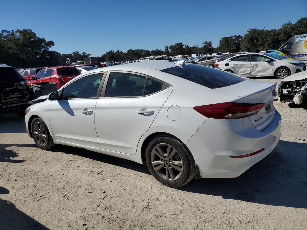 2018 Hyundai Elantra - Image 2