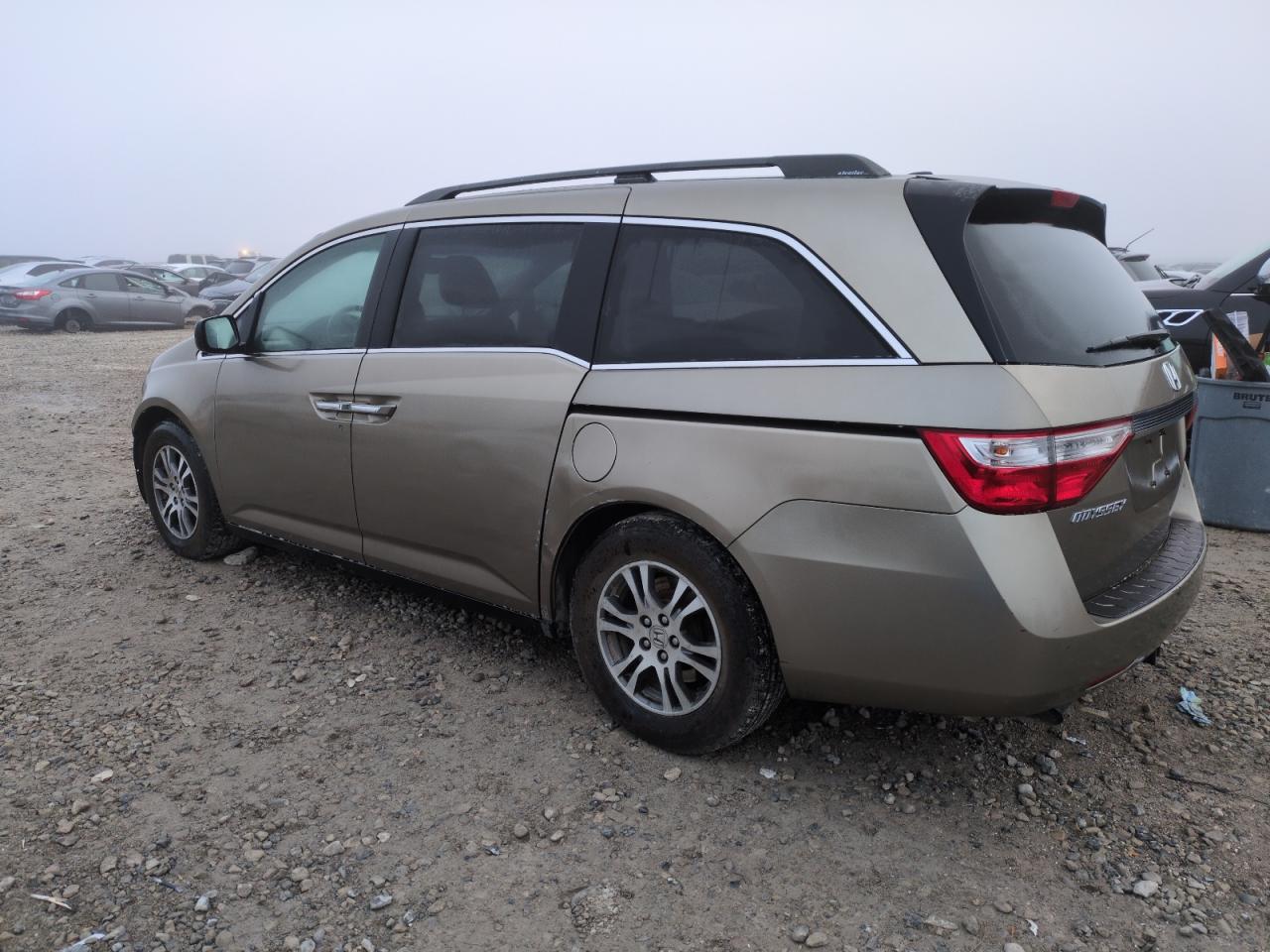2011 Honda Odyssey - Image 2