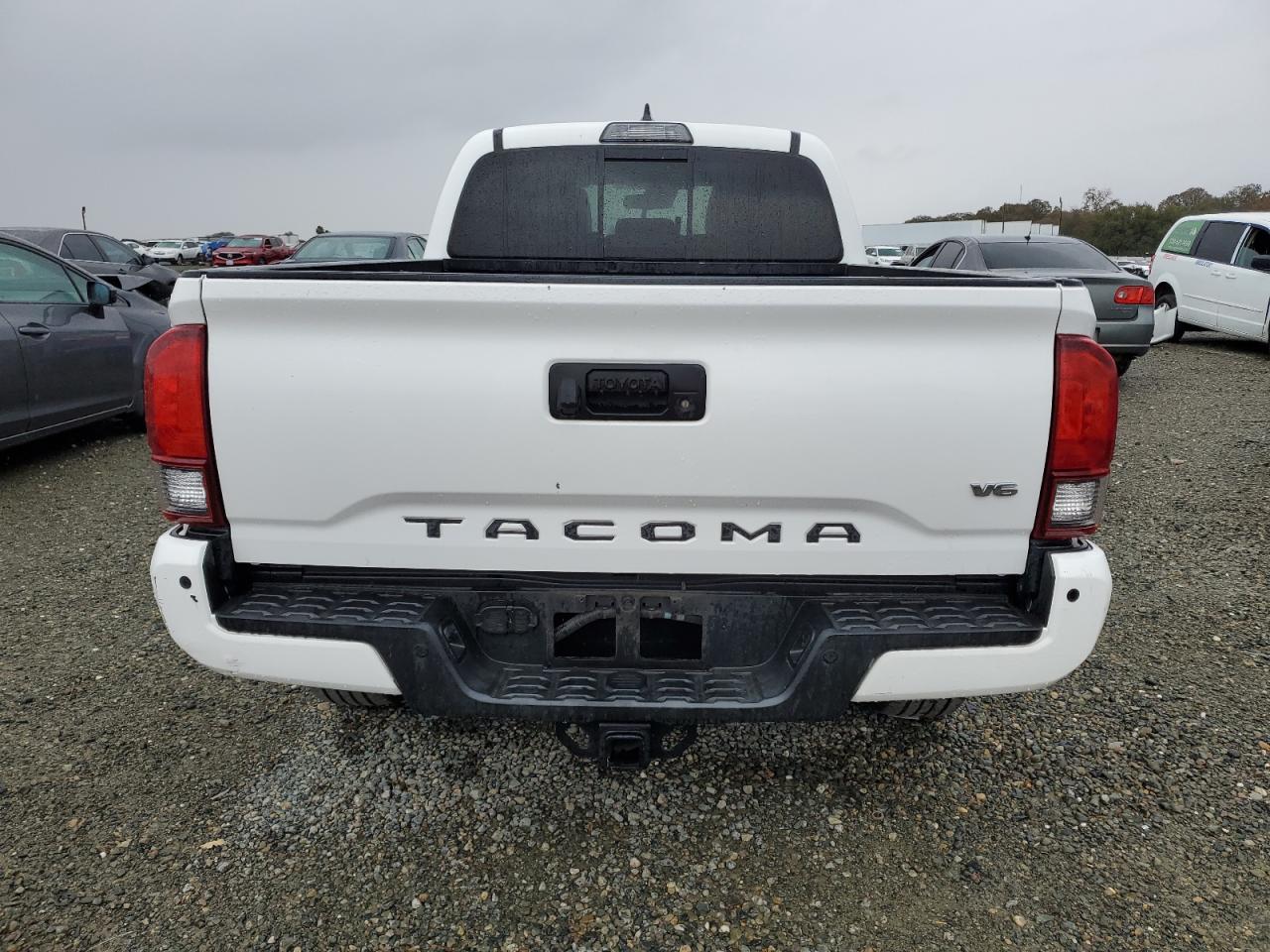 2018 Toyota Tacoma - Image 6
