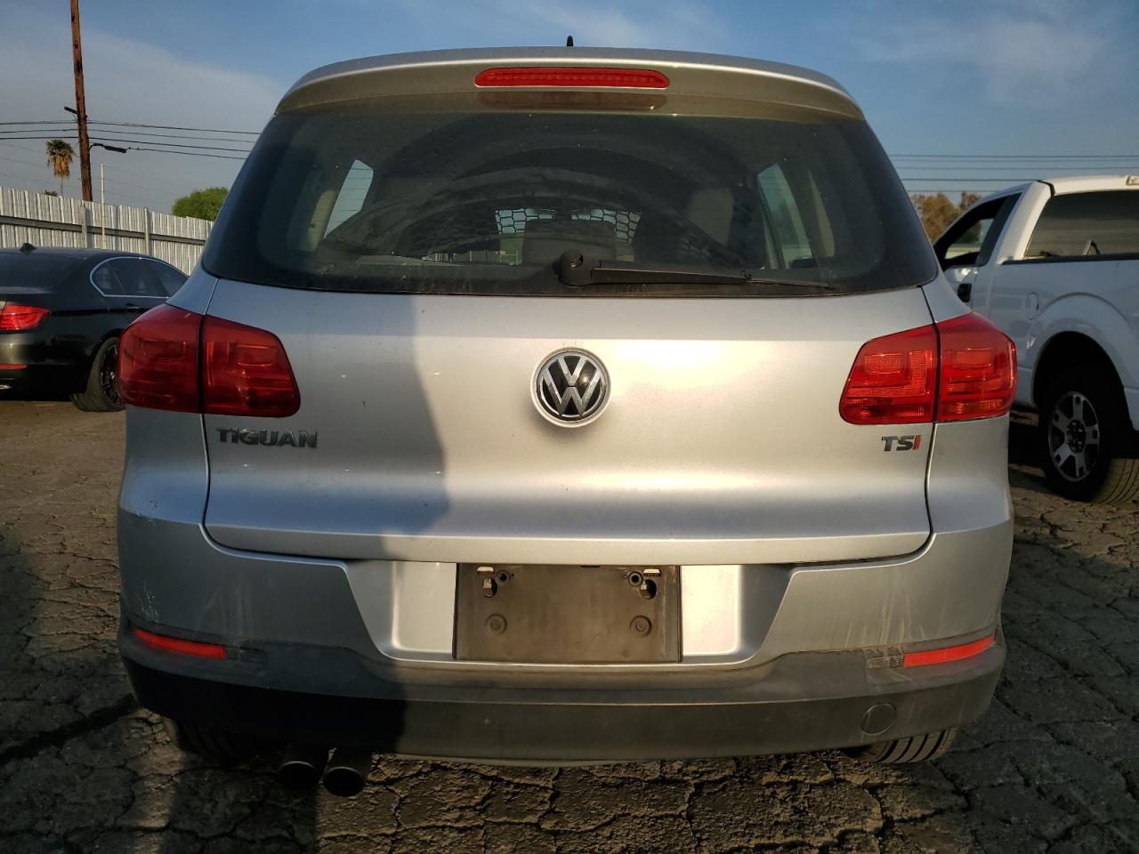 2017 Volkswagen Tiguan - Image 6