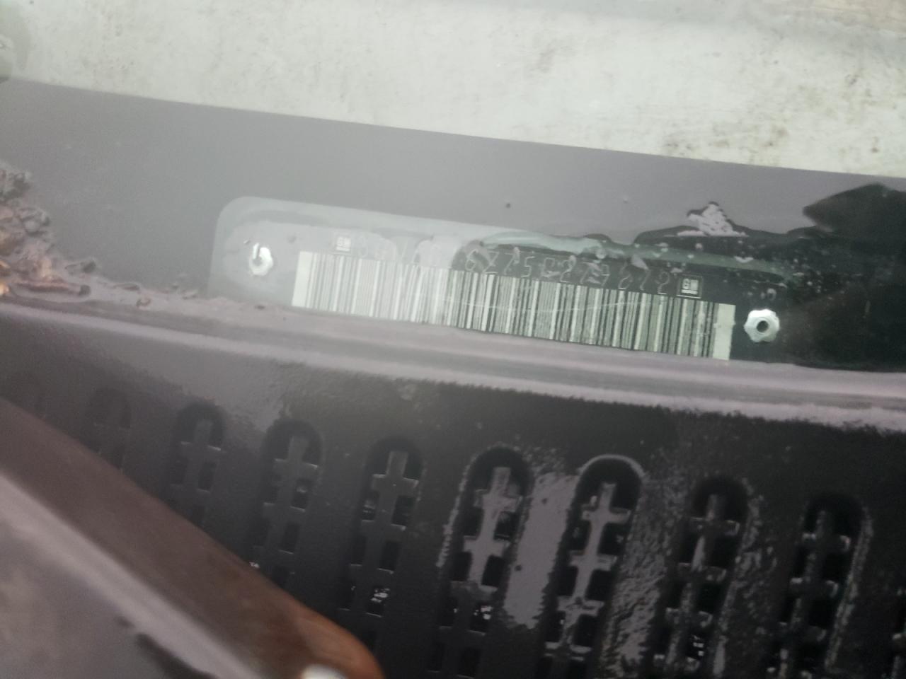 2005 Chevrolet Suburban - Image 13