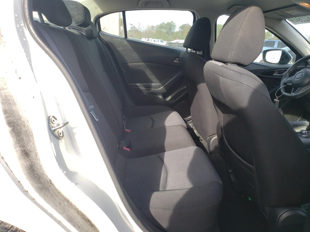 2016 Mazda 3 - Image 10