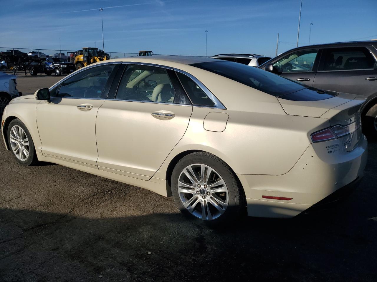 VIN 3LN6L2J96GR632467 2016 LINCOLN MKZ no.2