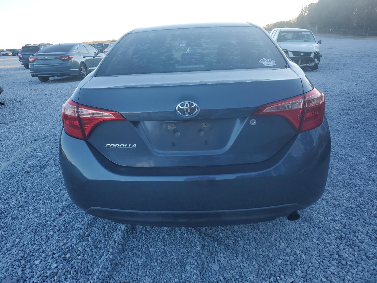 VIN 5YFBURHEXJP840330 2018 TOYOTA COROLLA no.6