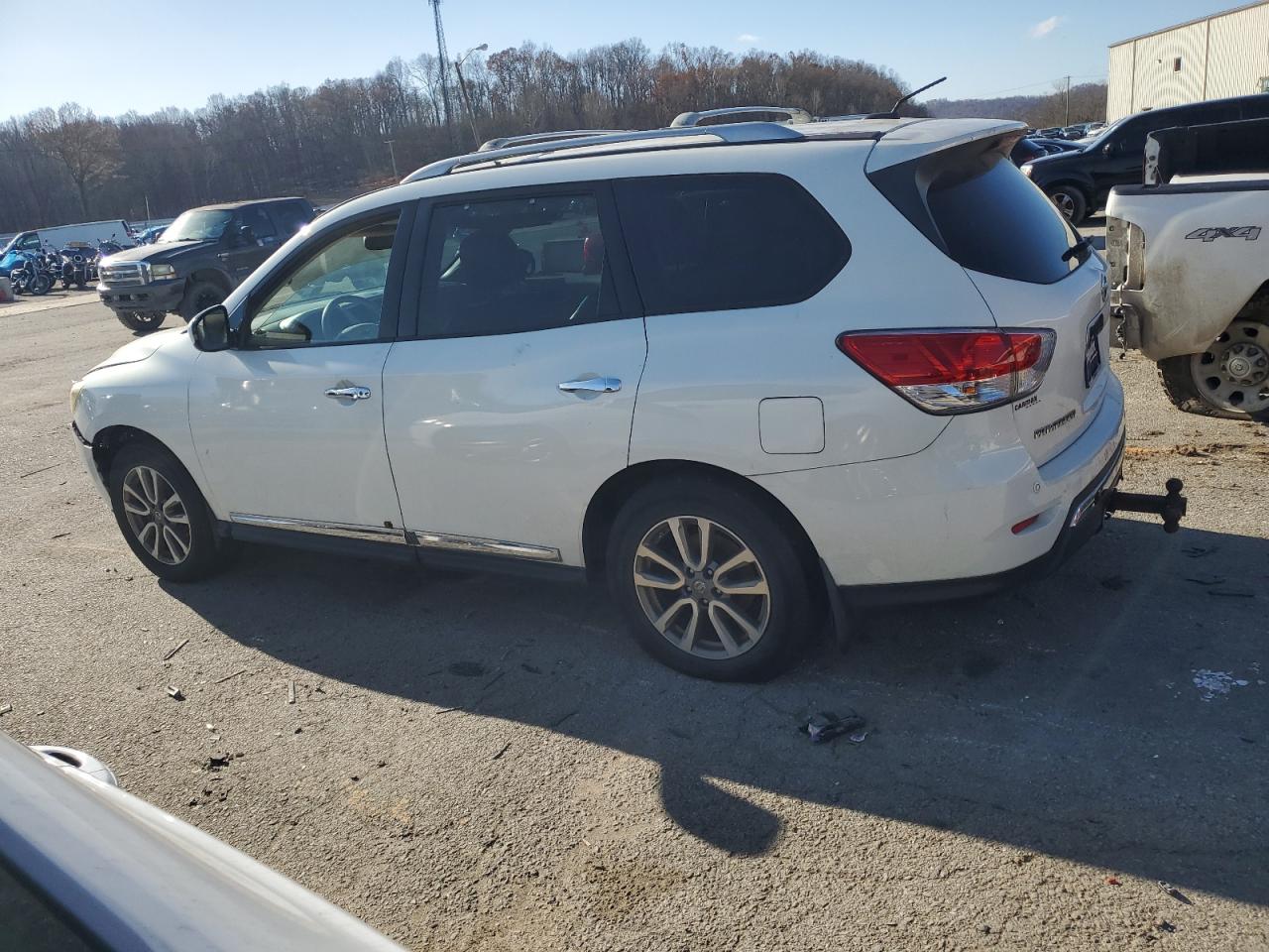 VIN 5N1AR2MN3EC704559 2014 NISSAN PATHFINDER no.2