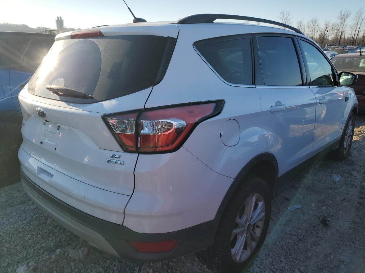 VIN 1FMCU0GD0JUC61080 2018 FORD ESCAPE no.3