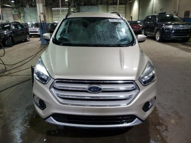  FORD ESCAPE 2018 Beżowy