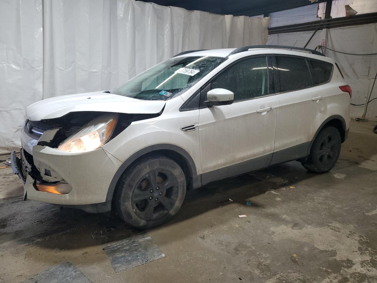 VIN 1FMCU9GX3GUA25059 2016 FORD ESCAPE no.1