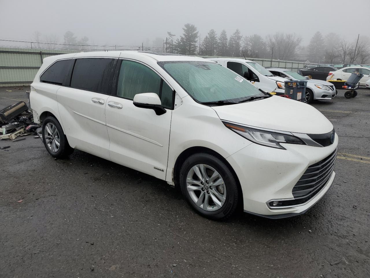 VIN 5TDZSKFC2MS013060 2021 TOYOTA SIENNA no.4