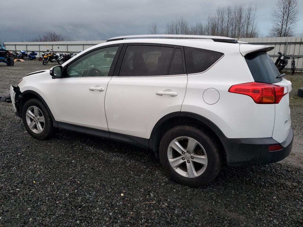 VIN JTMRFREV0ED090085 2014 TOYOTA RAV4 no.2