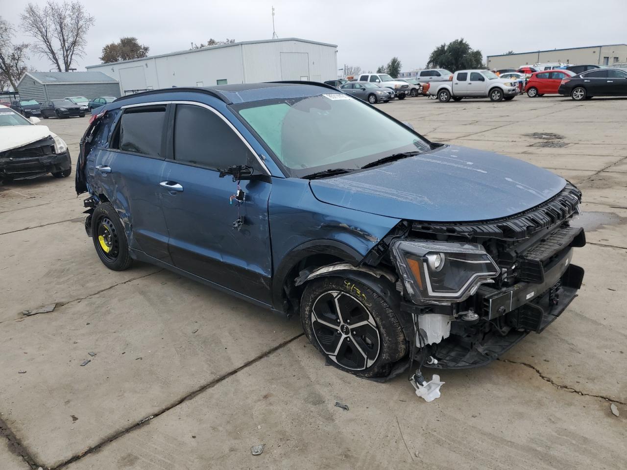 VIN KNDCT3LEXR5182643 2024 KIA NIRO no.4