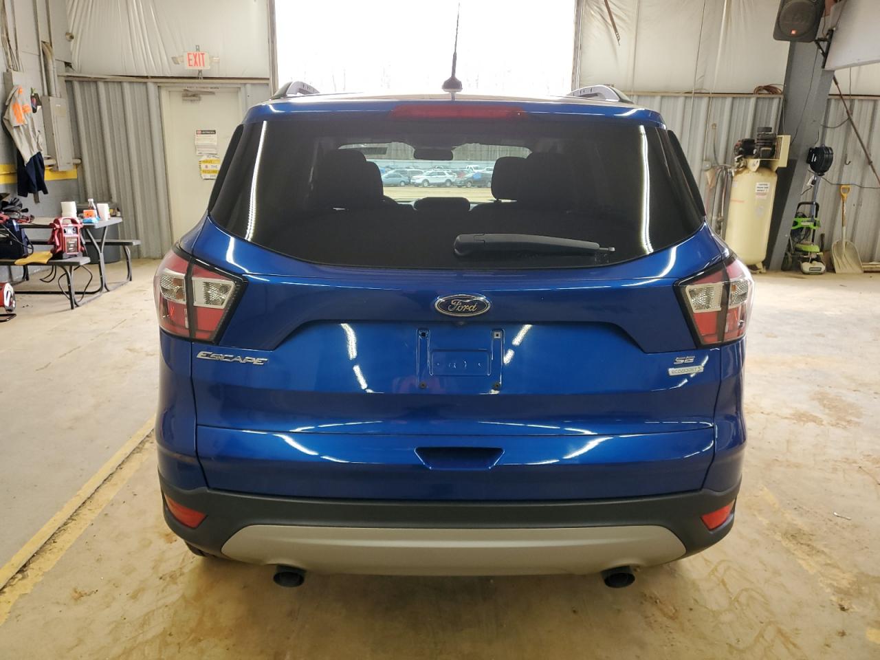 VIN 1FMCU0GD2JUD38855 2018 FORD ESCAPE no.6