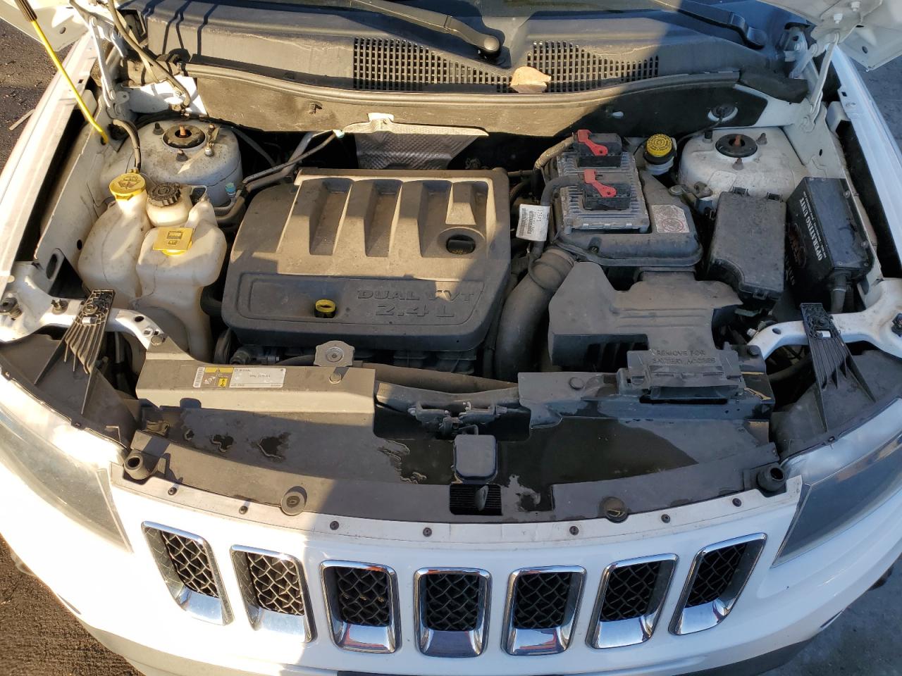 2017 Jeep Compass - Image 12