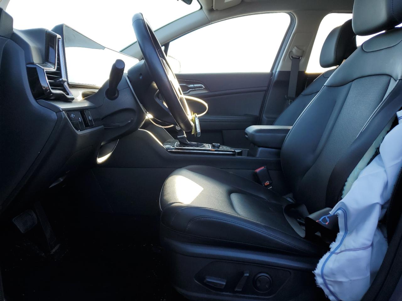 2023 Kia Sportage - Image 7