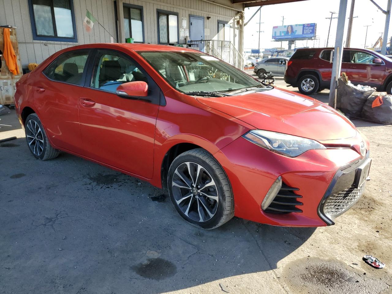 VIN 5YFBURHE4JP754981 2018 TOYOTA COROLLA no.4