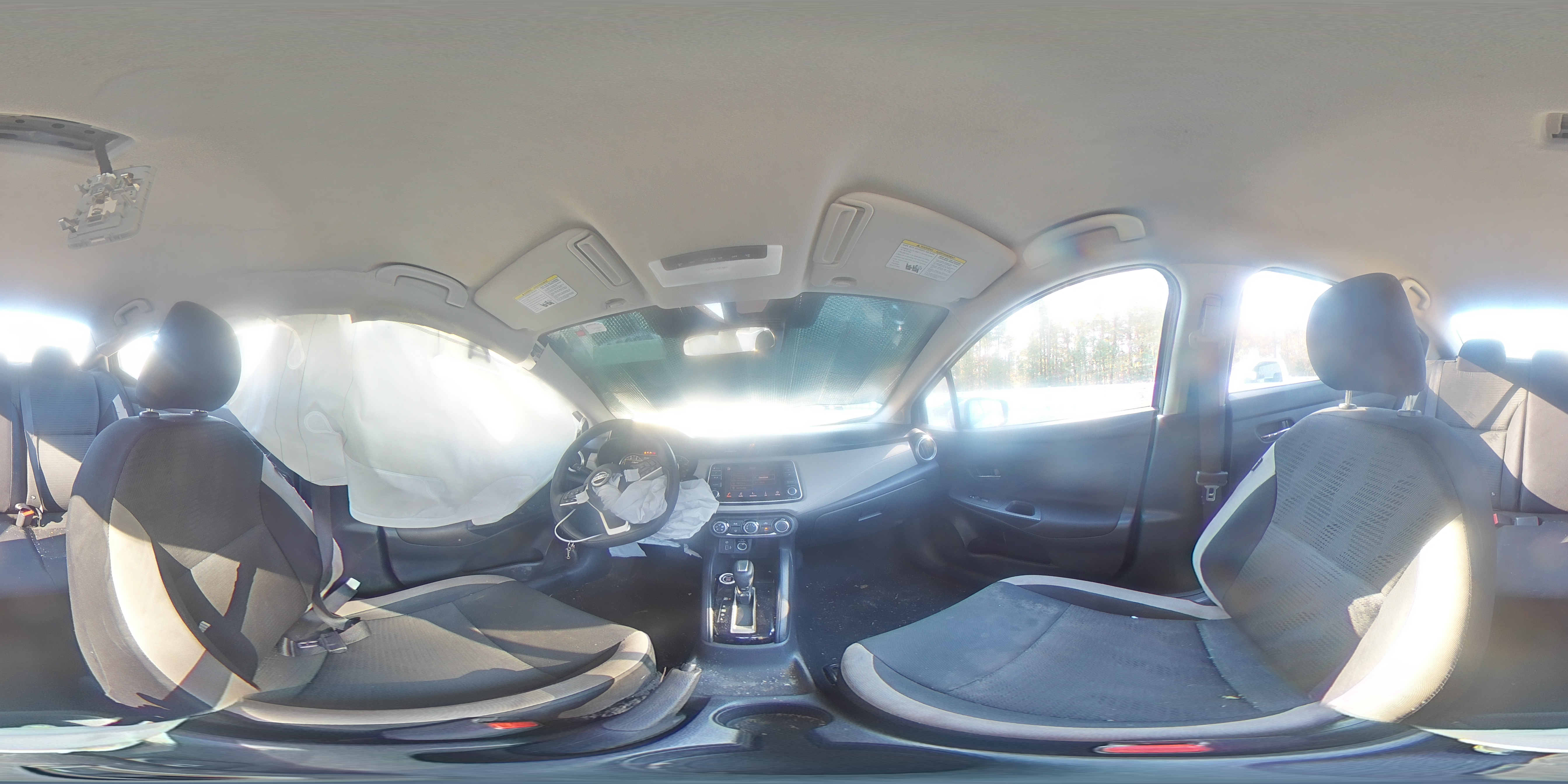 2021 Nissan Versa - Image 13